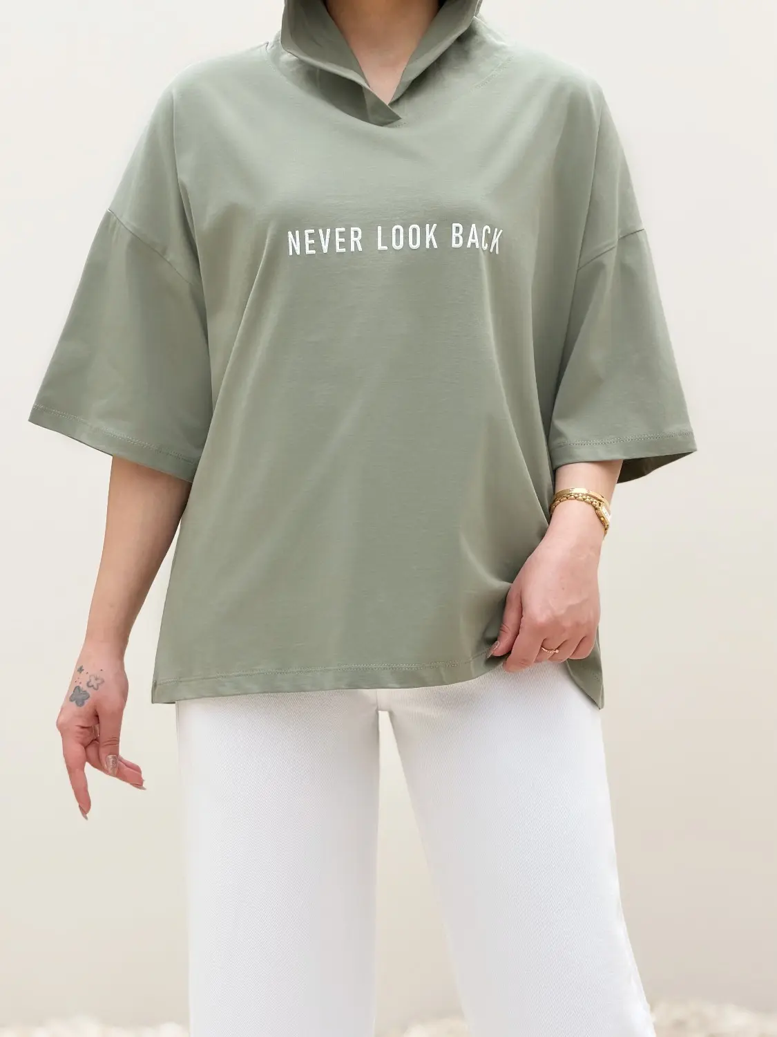 4434-تیشرت کلاهدار never